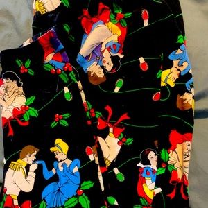 Disney Princess Christmas Leggings size 2 Torrid